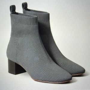 New Everlane, The Glove, ribbed sock boot gray